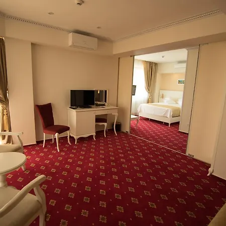 Msr Port Hotel
